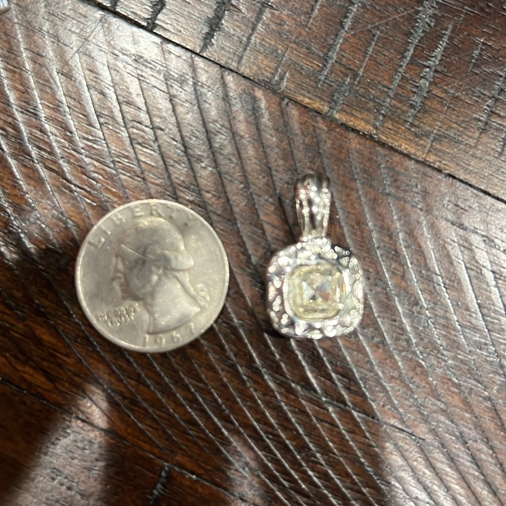 Silver tone & Rhinestone Pendant - Picture 2 of 4